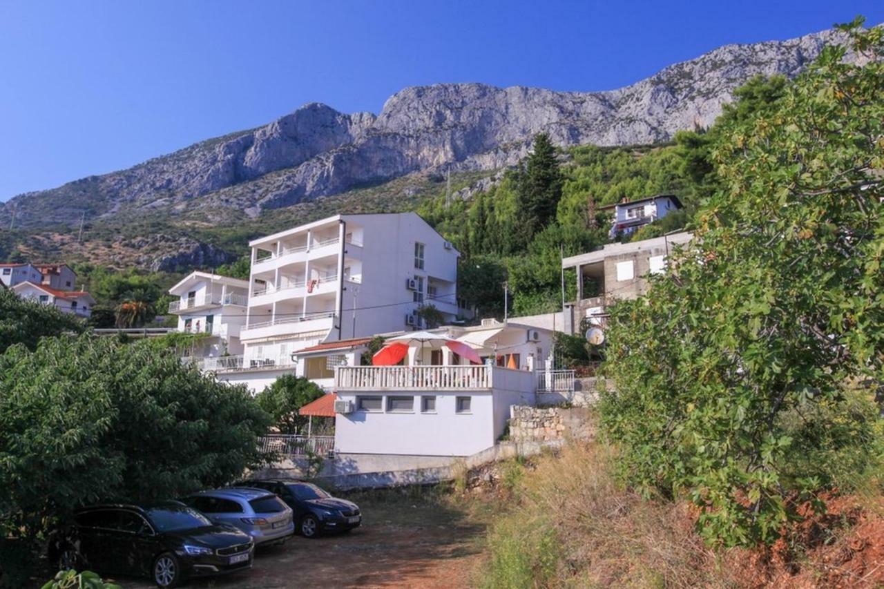 Apartments Damjan Brist Exterior photo